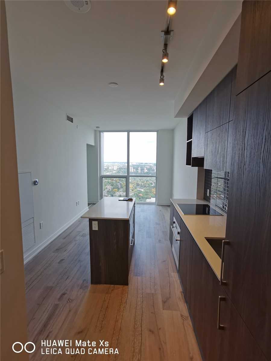 1 Yorkville Ave, #4710