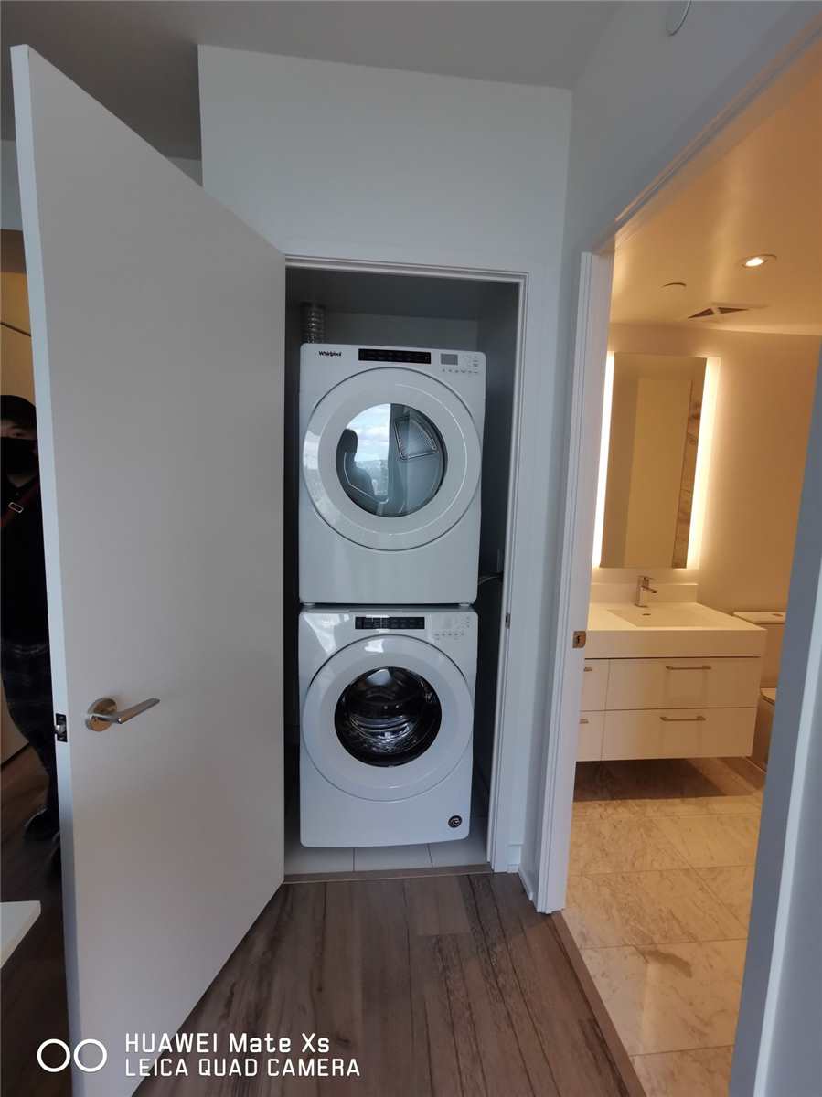 1 Yorkville Ave, #4710