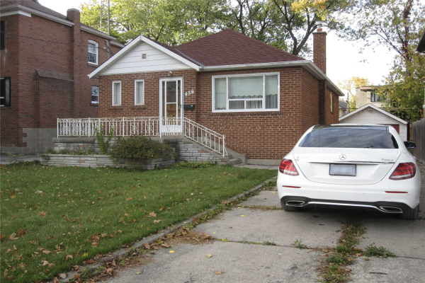 658 Bedford Park Ave, Toronto