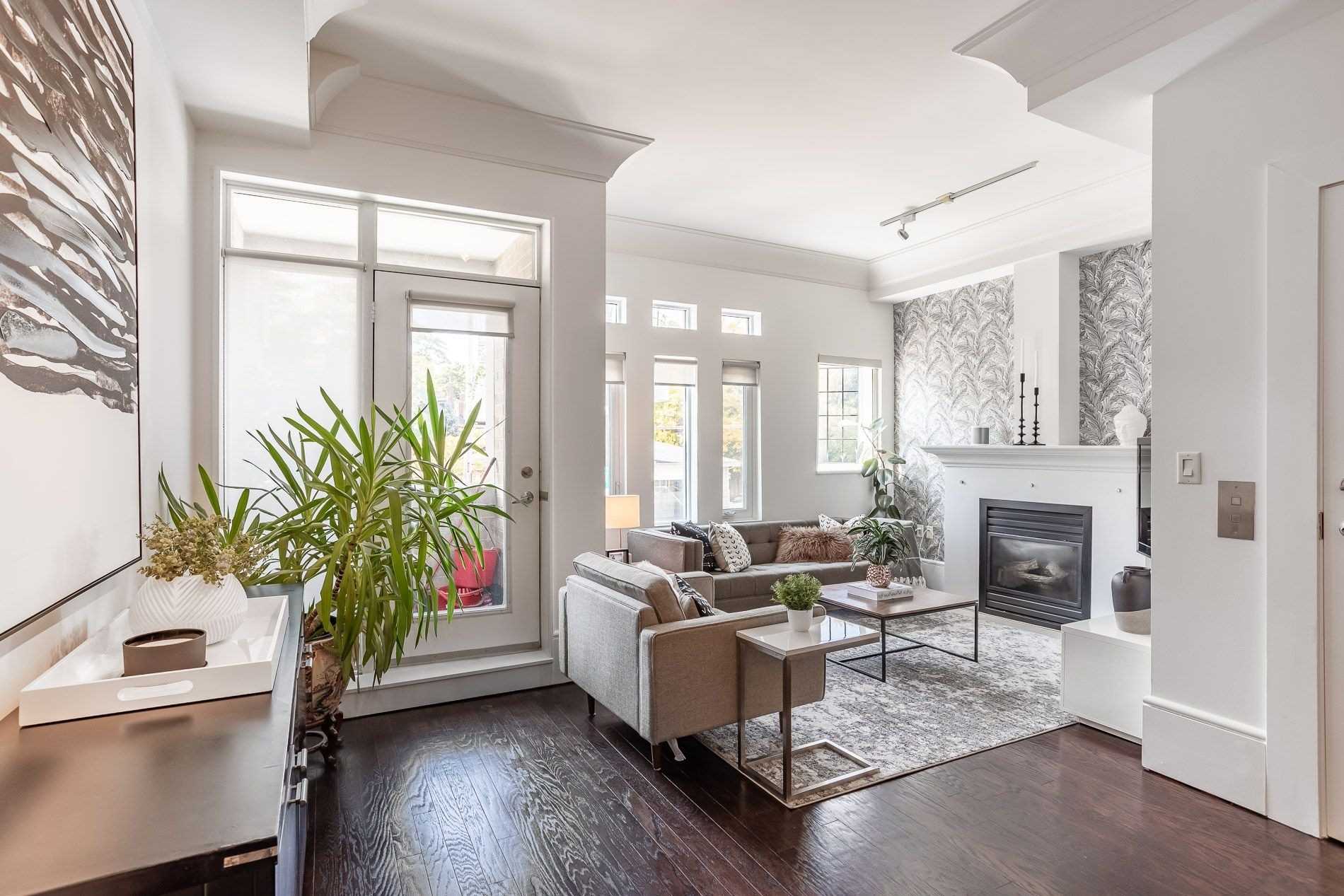 336 Davenport Rd, #201