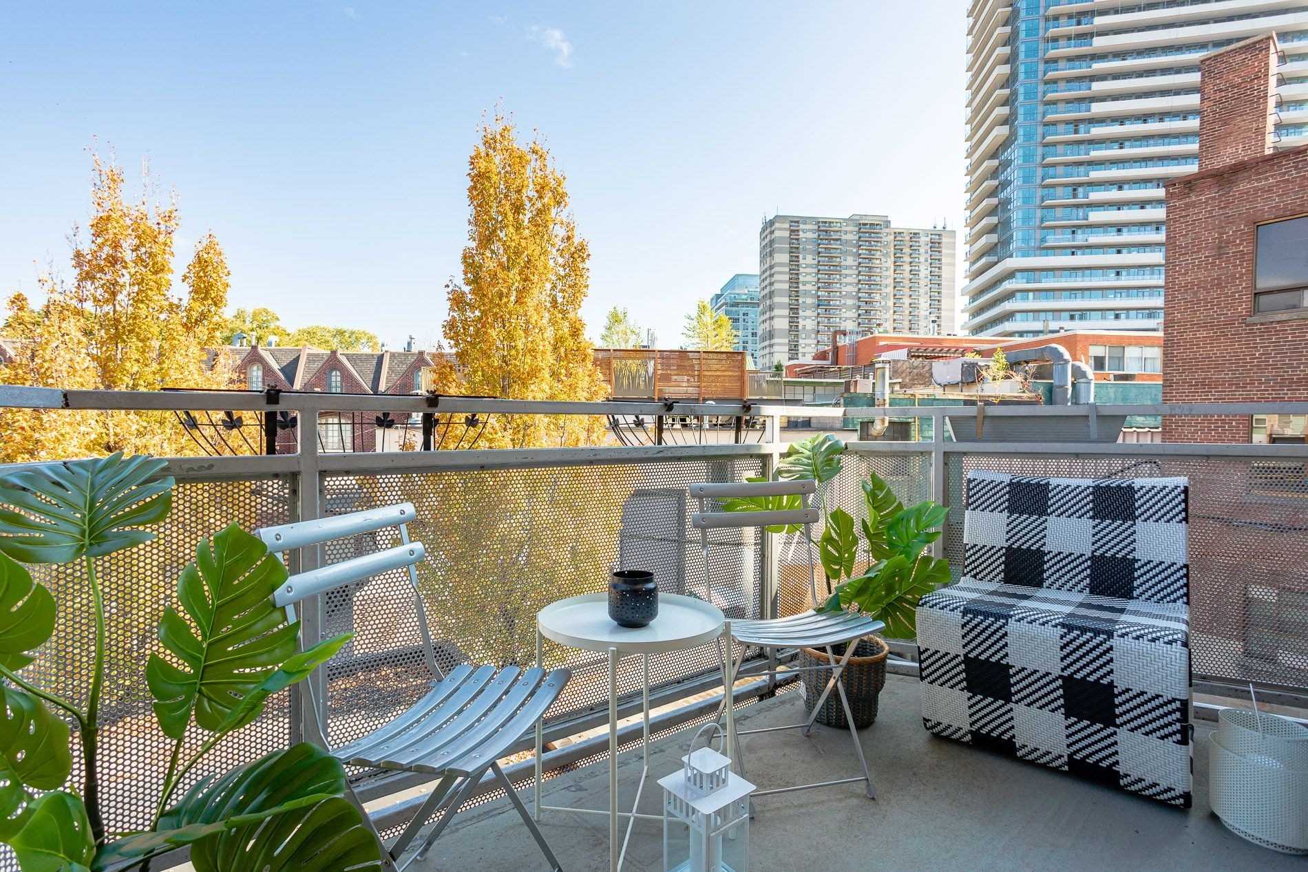 336 Davenport Rd, #201