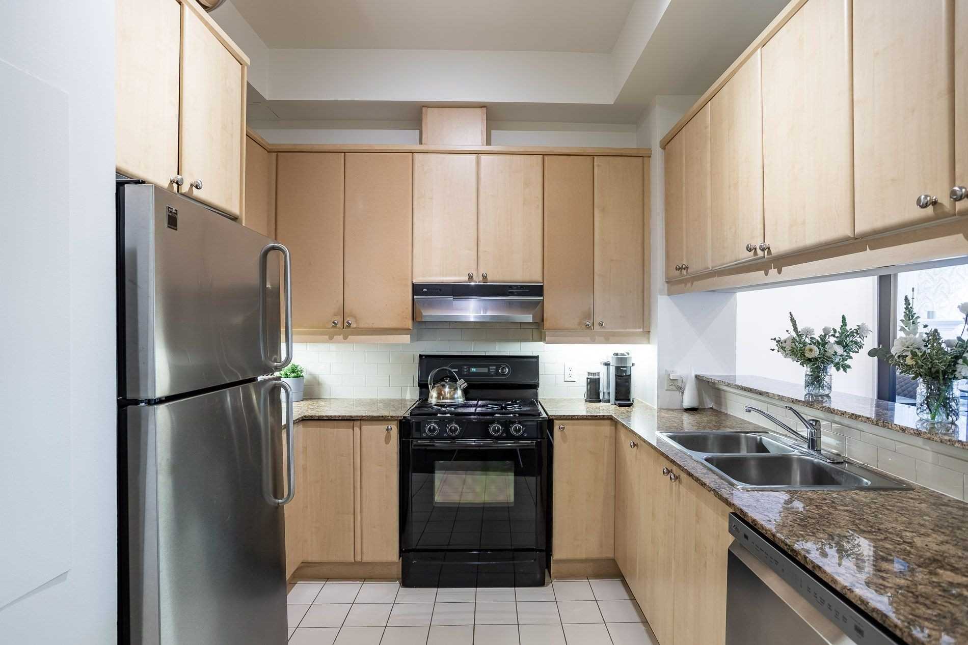 336 Davenport Rd, #201