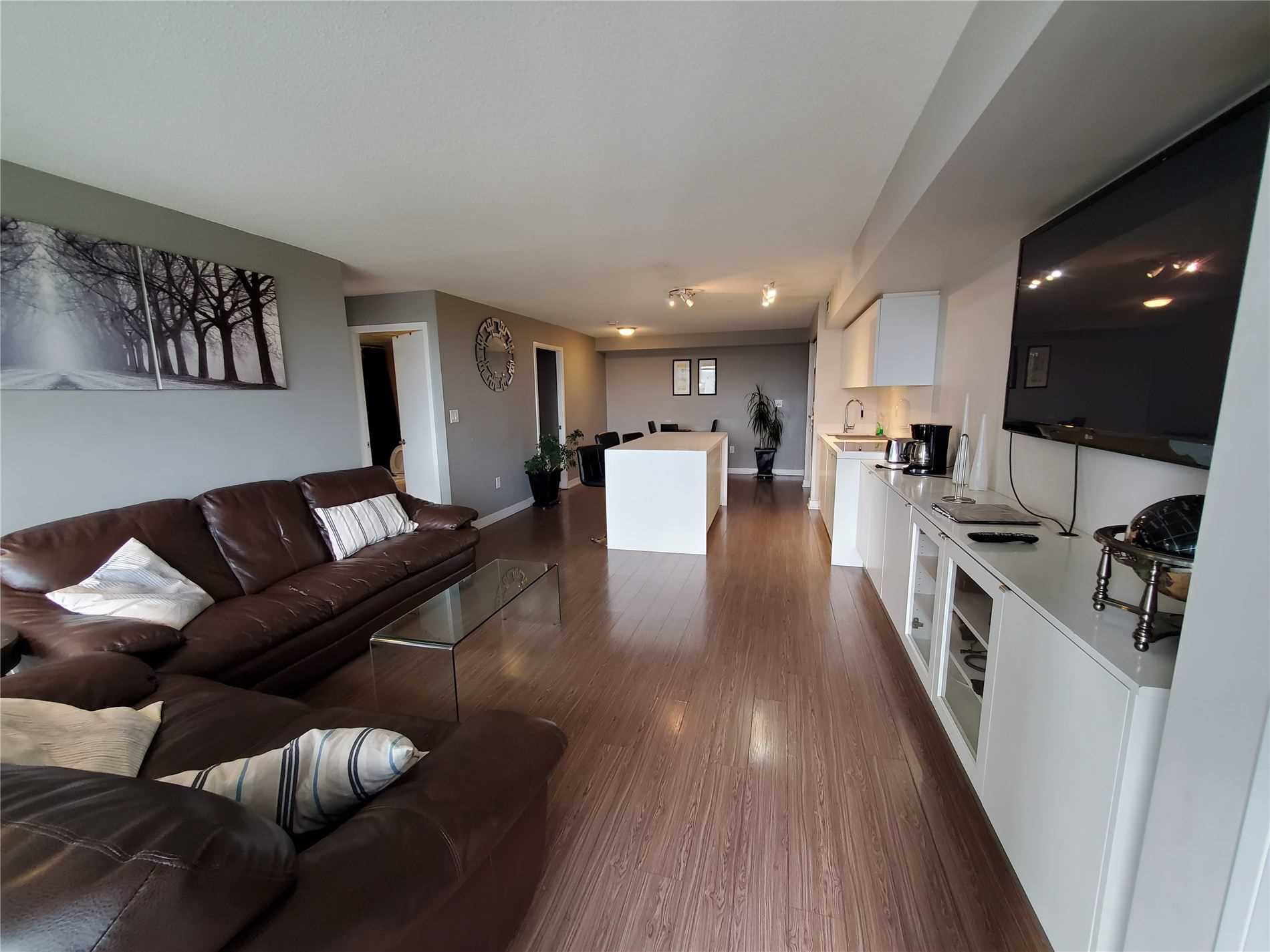 151 Dan Leckie Way #803