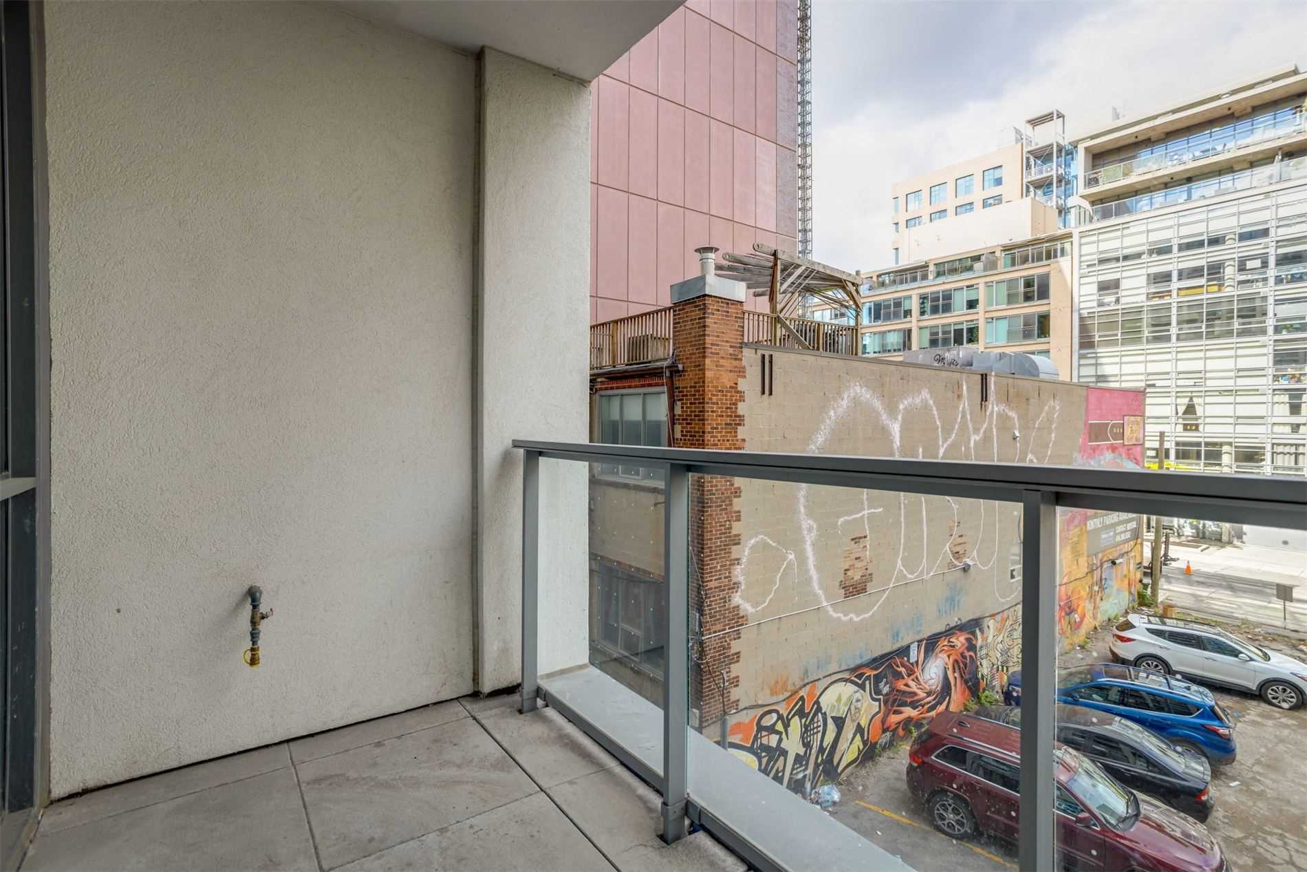 39 Brant St, #305