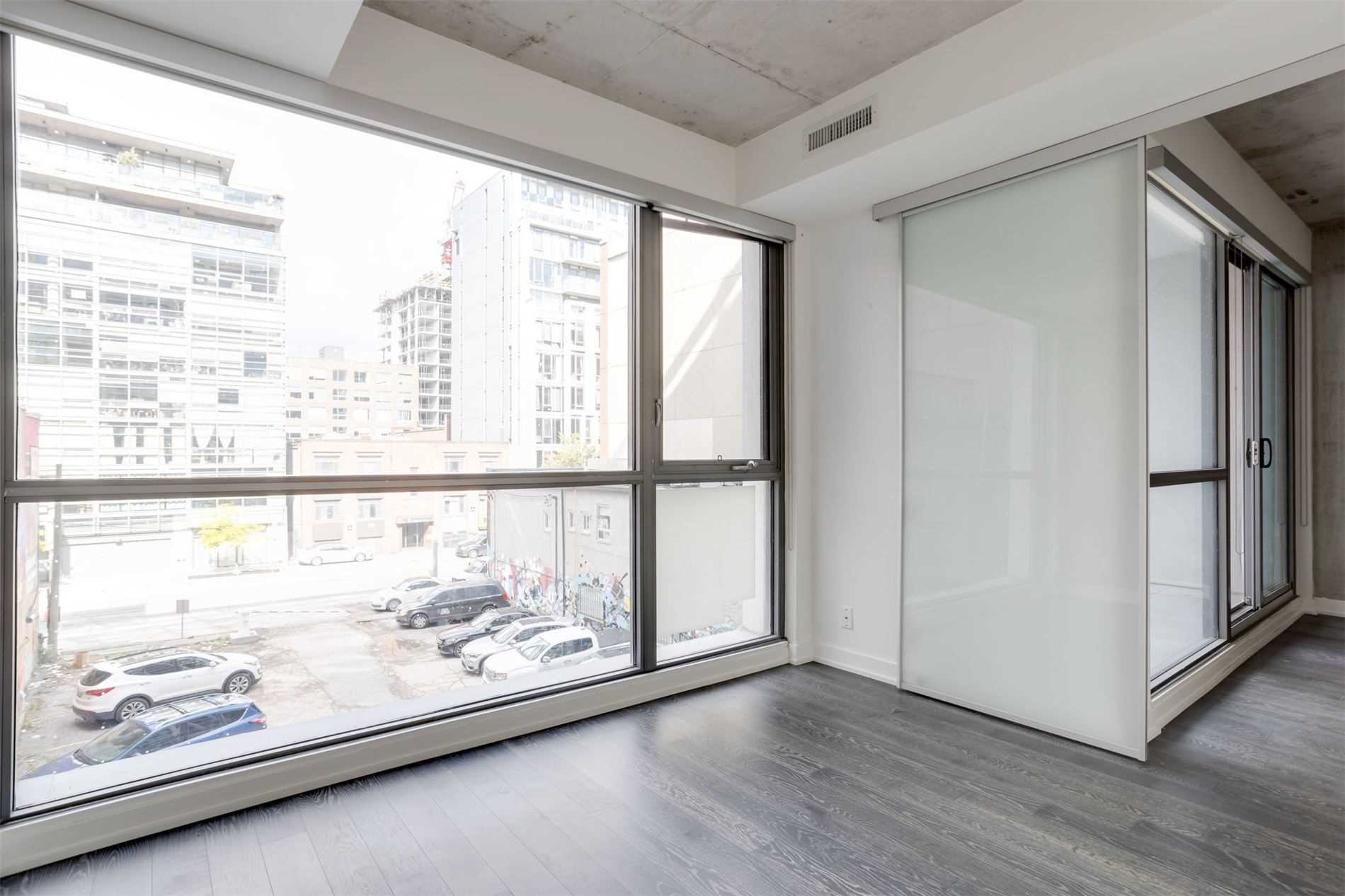 39 Brant St, #305