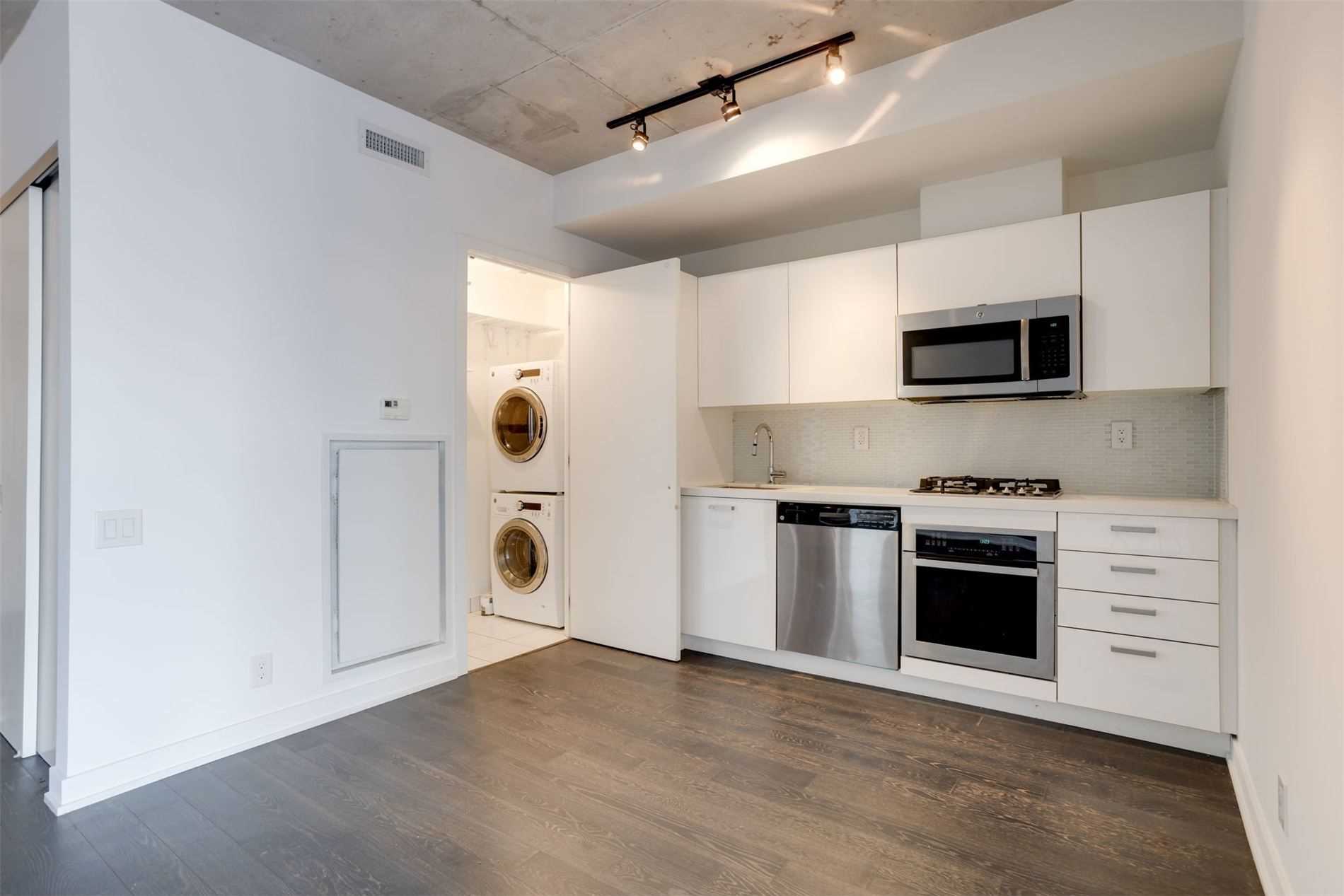 39 Brant St, #305