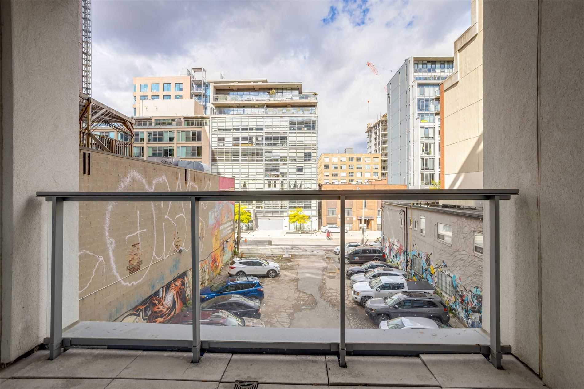 39 Brant St, #305