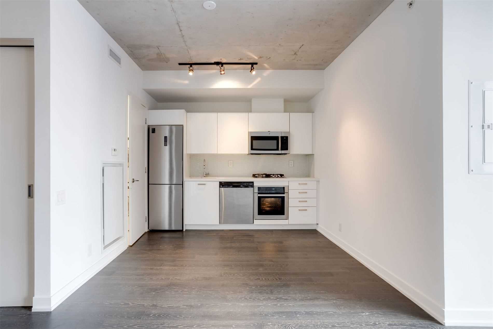39 Brant St, #305
