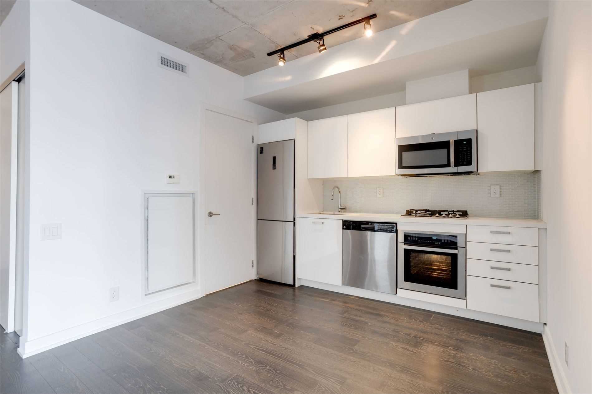 39 Brant St, #305