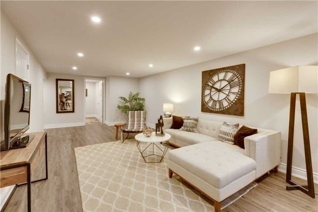 21 Bathford Cres
