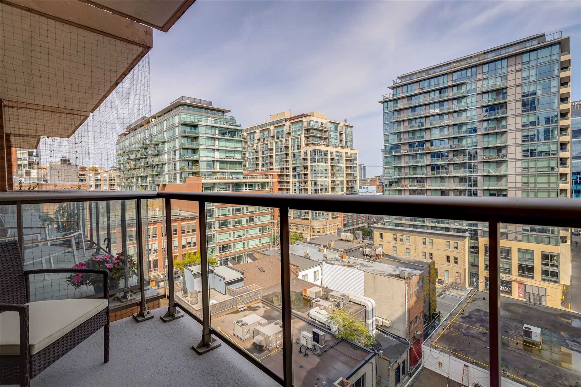 159 Frederick St, #902