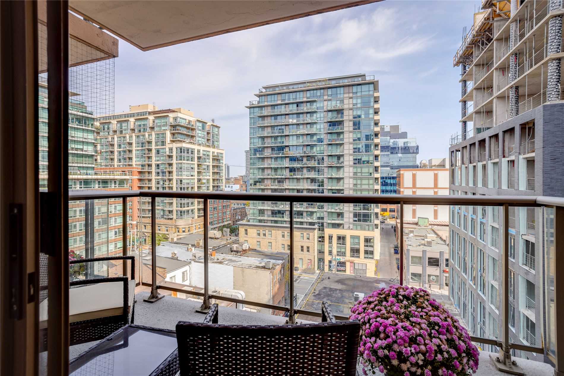159 Frederick St, #902