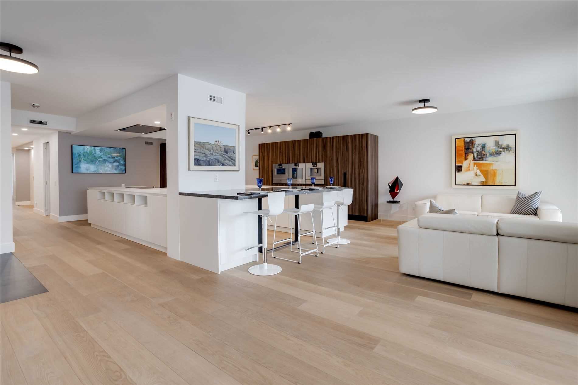 159 Frederick St, #902