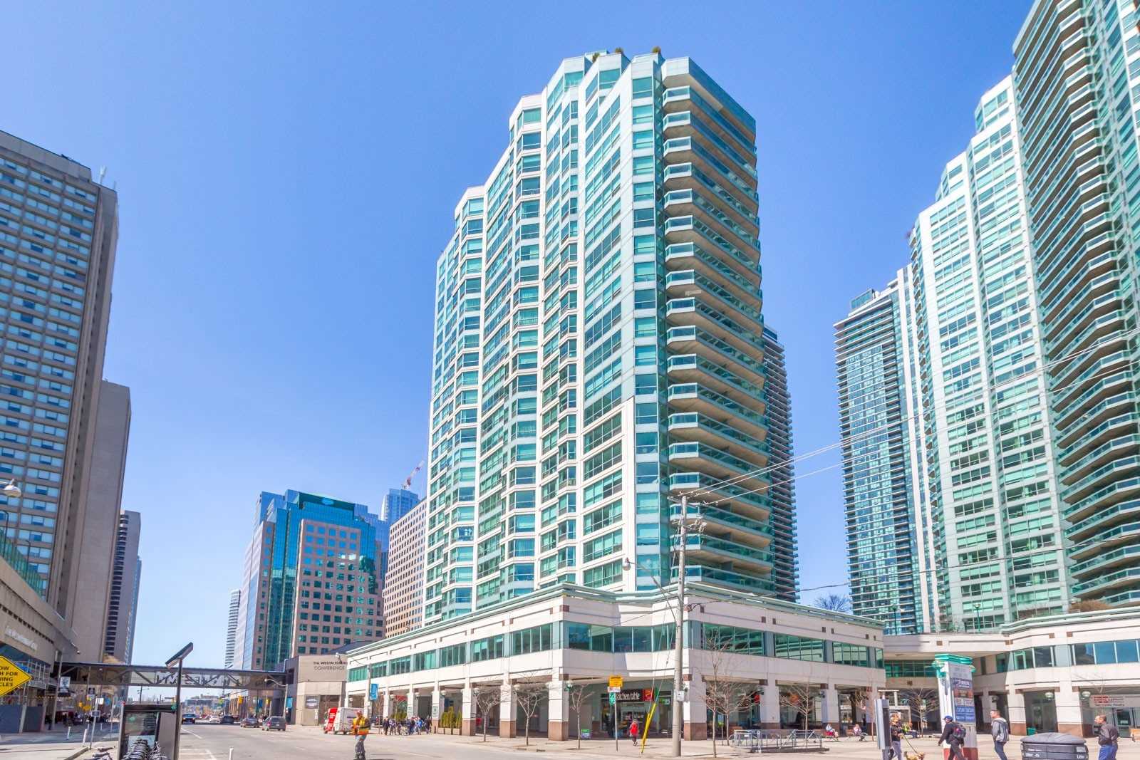 10 Queens Quay W, #909