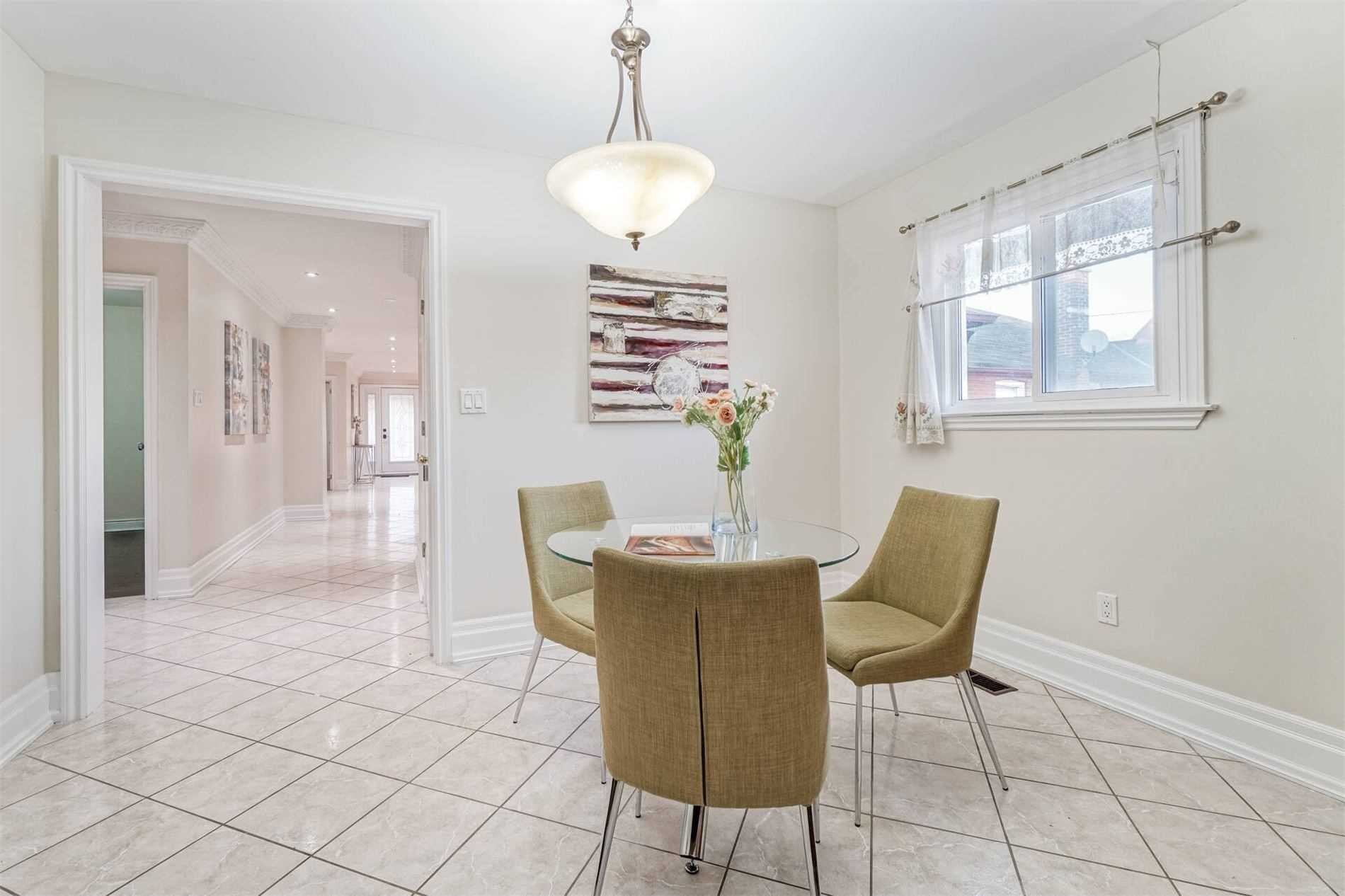 221 Reiner Rd