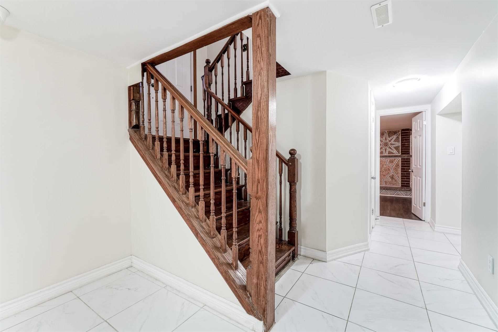 221 Reiner Rd