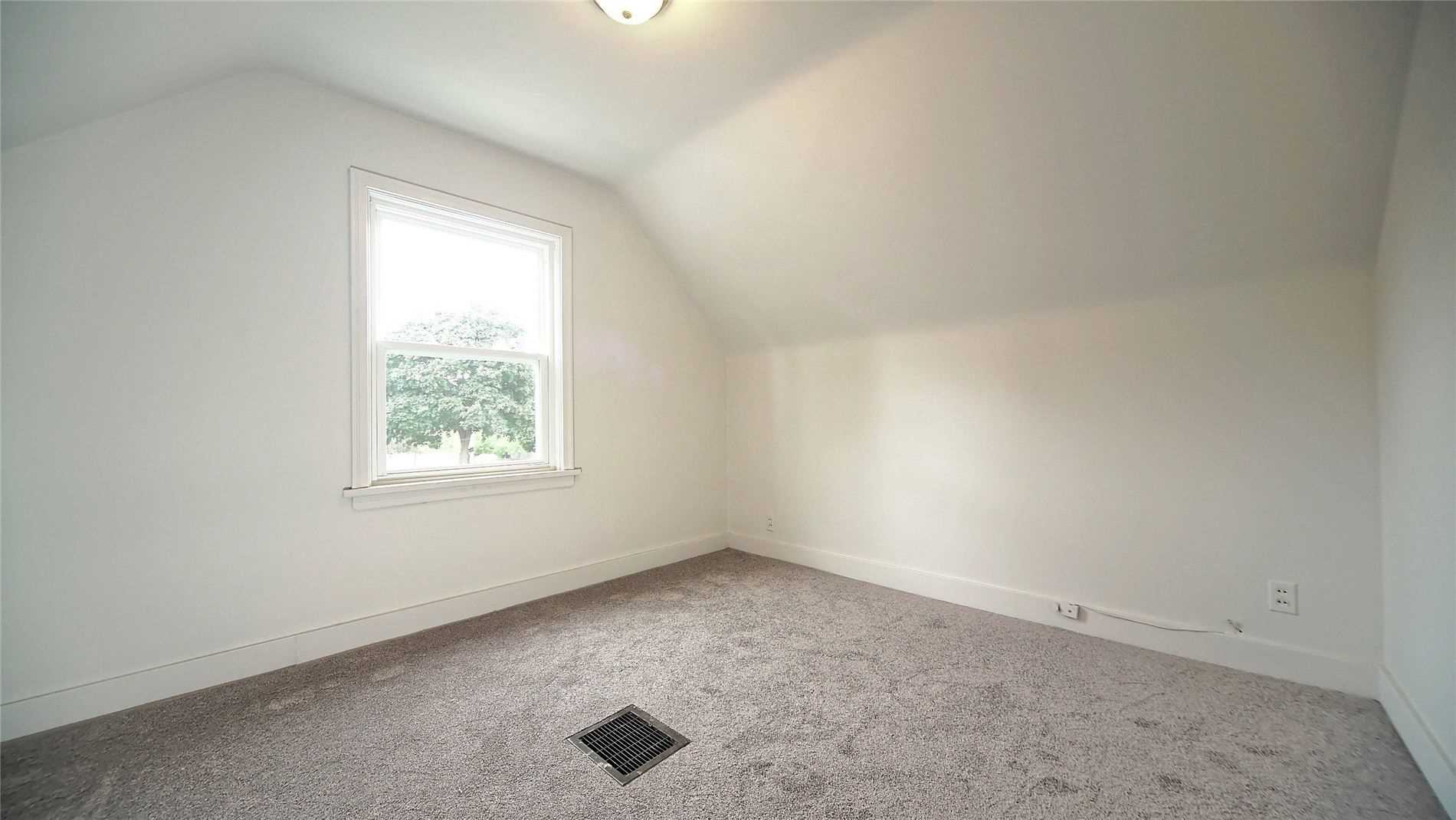 46 Devondale Ave