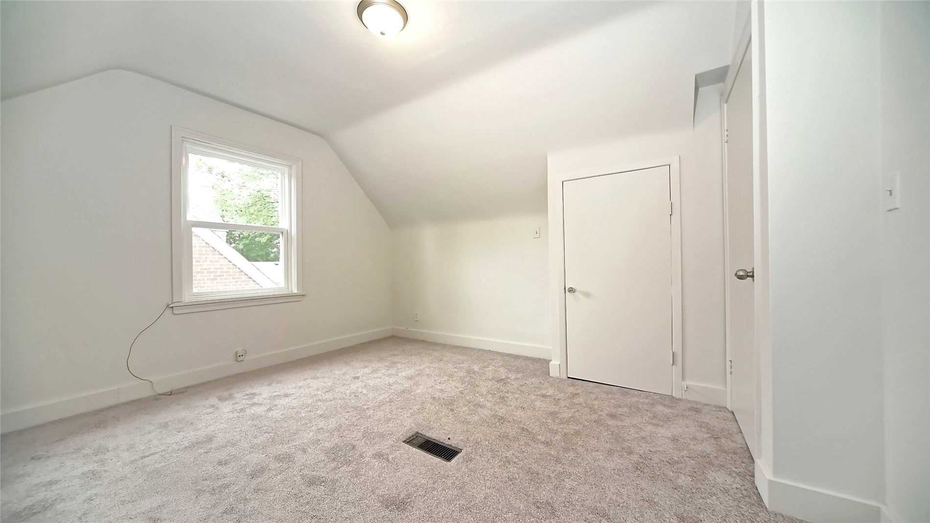 46 Devondale Ave