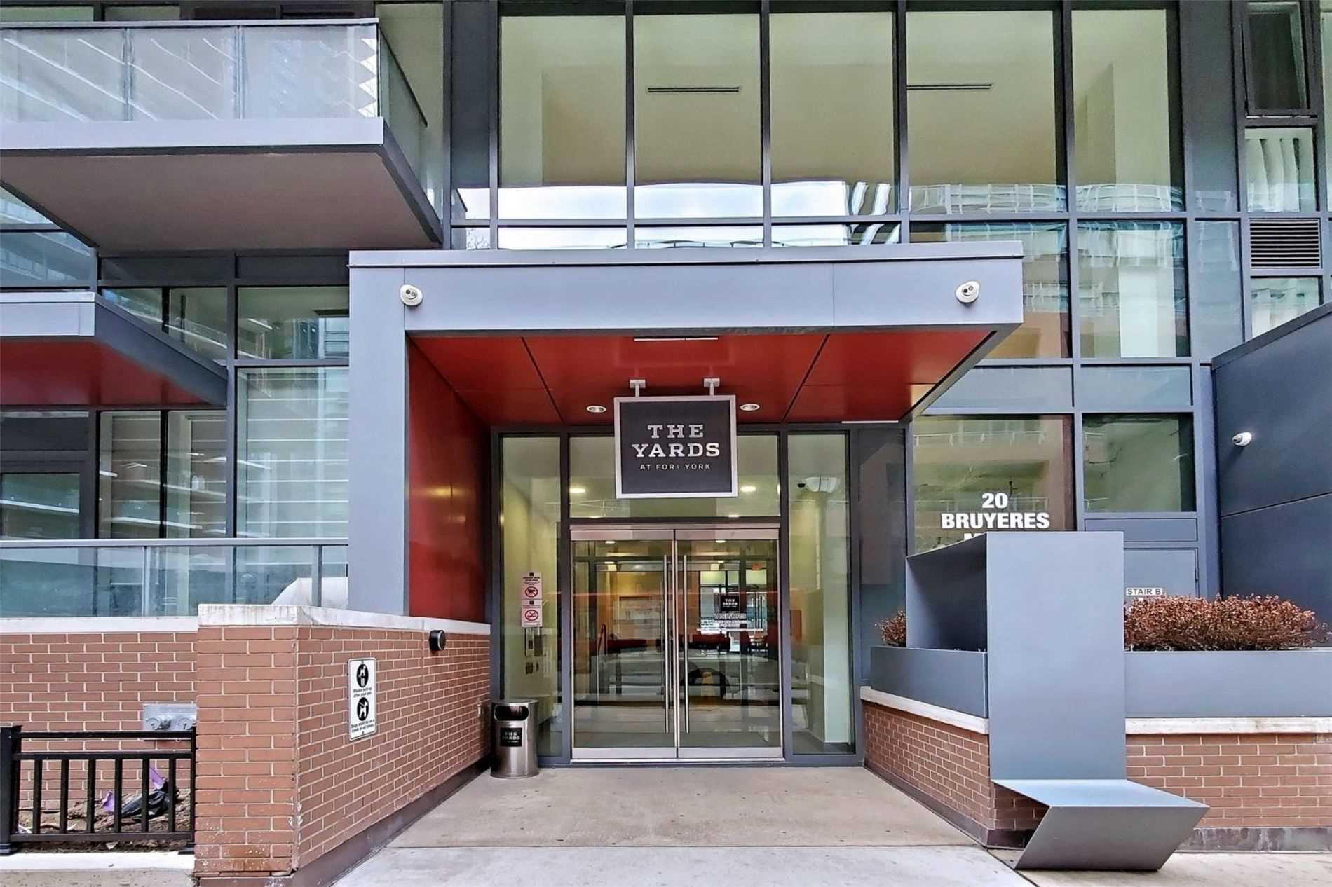 20 Bruyeres Mews, #1106