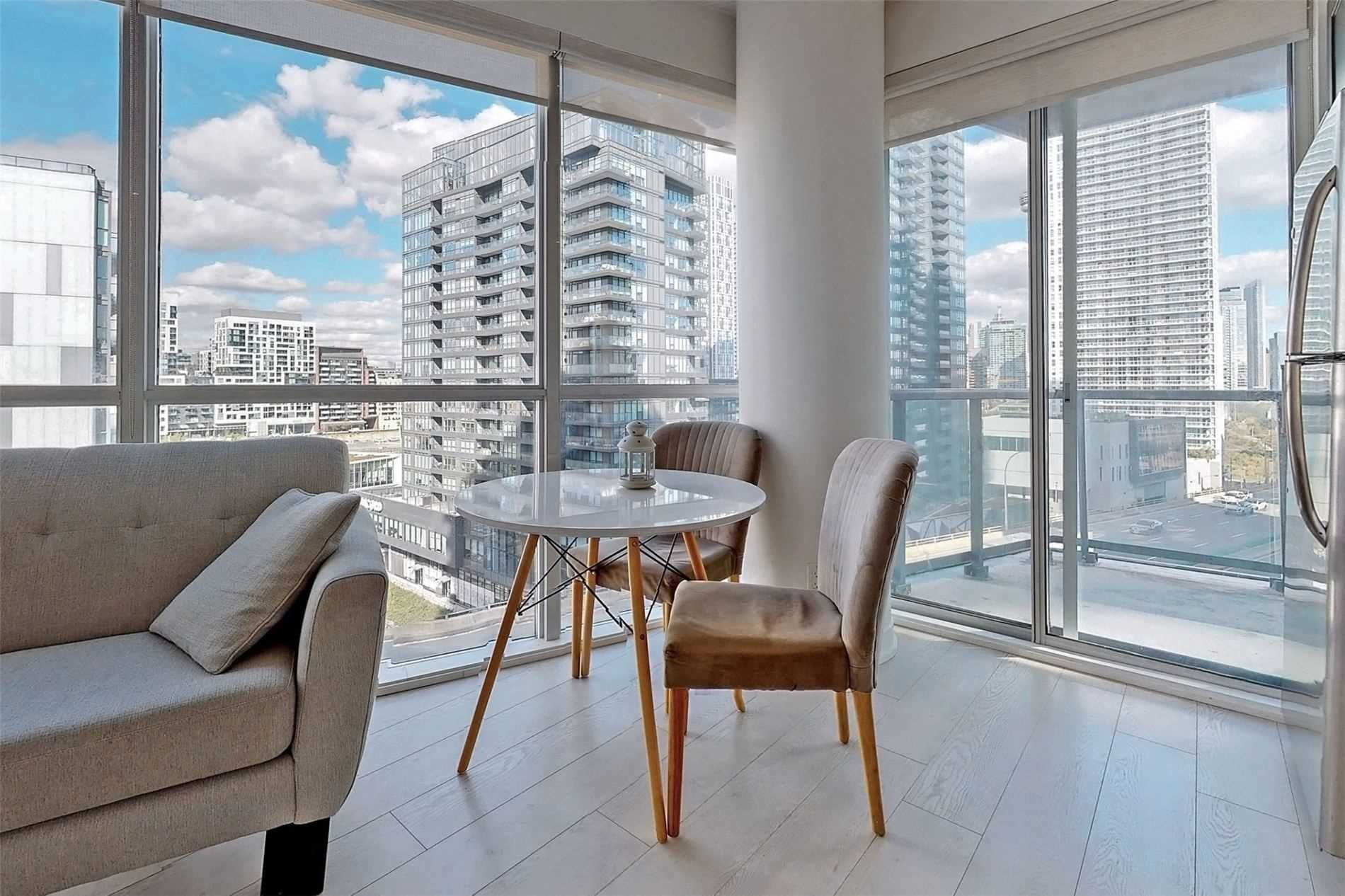 20 Bruyeres Mews, #1106