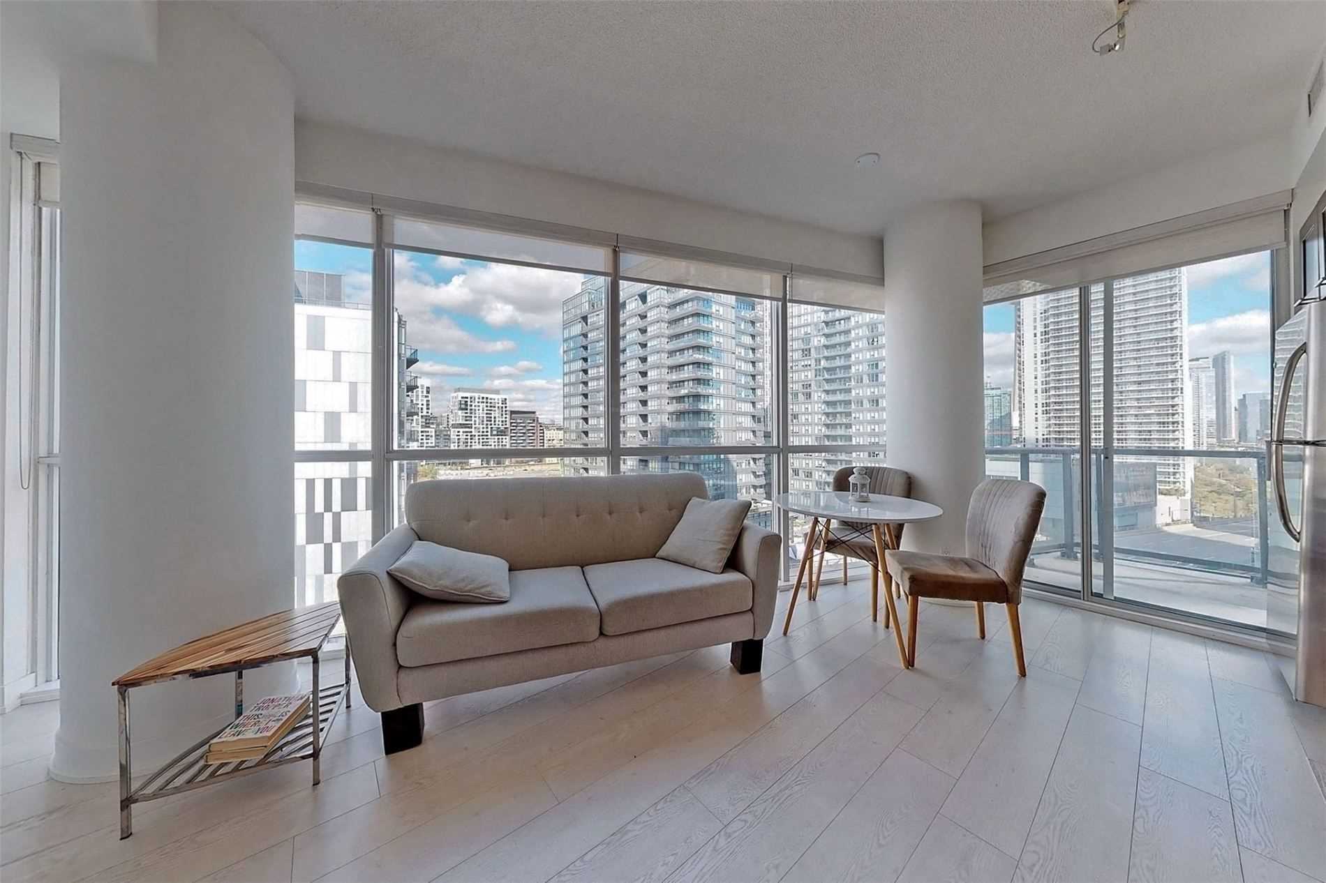 20 Bruyeres Mews, #1106