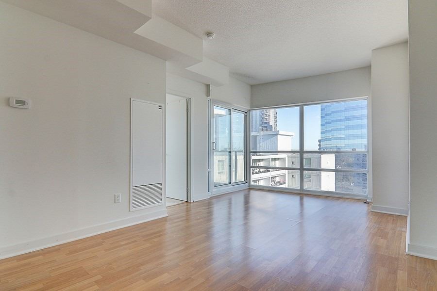 5740 Yonge St, #1207
