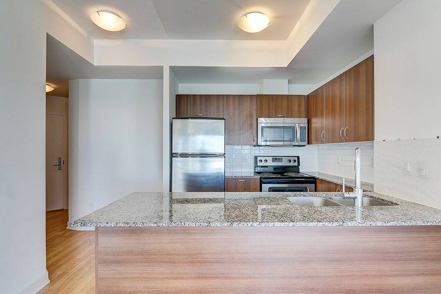 5740 Yonge St, #1207