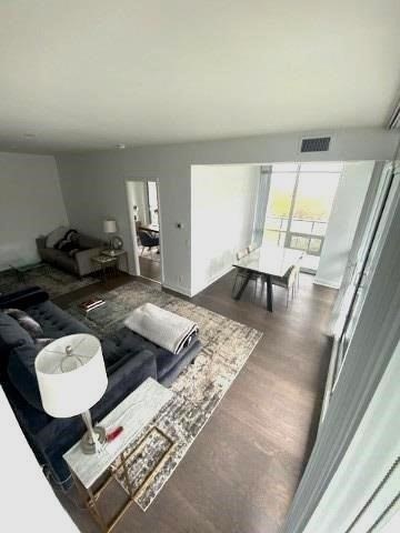 825 Church St, #1107