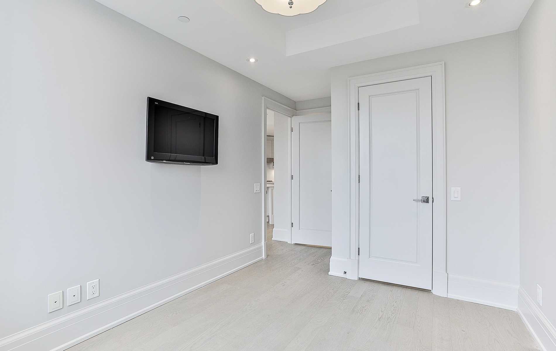181 Davenport Rd, #302