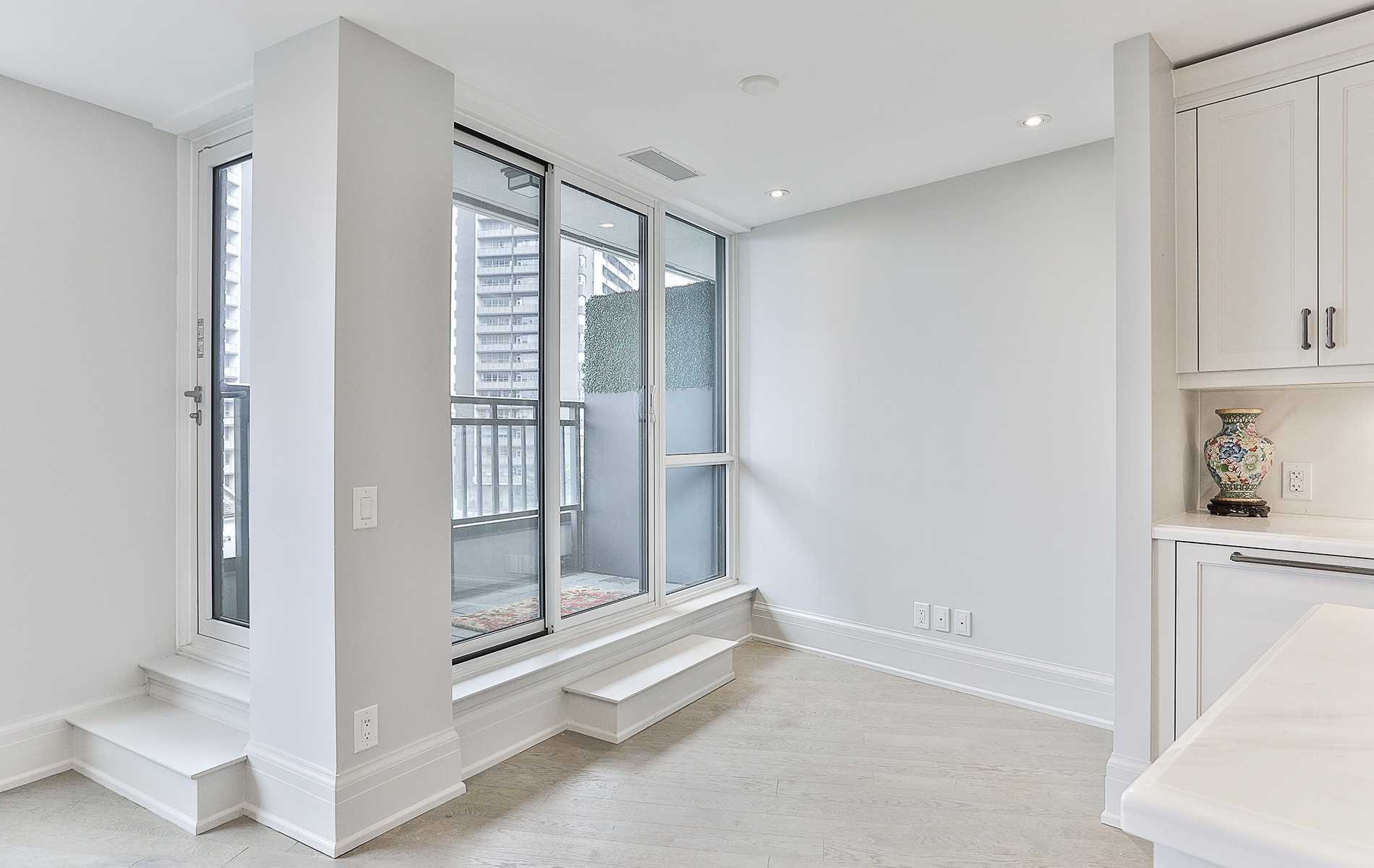 181 Davenport Rd, #302