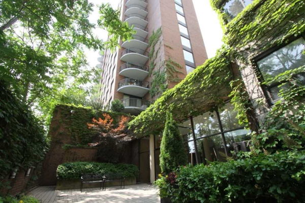 47 St Clair Ave W, Toronto