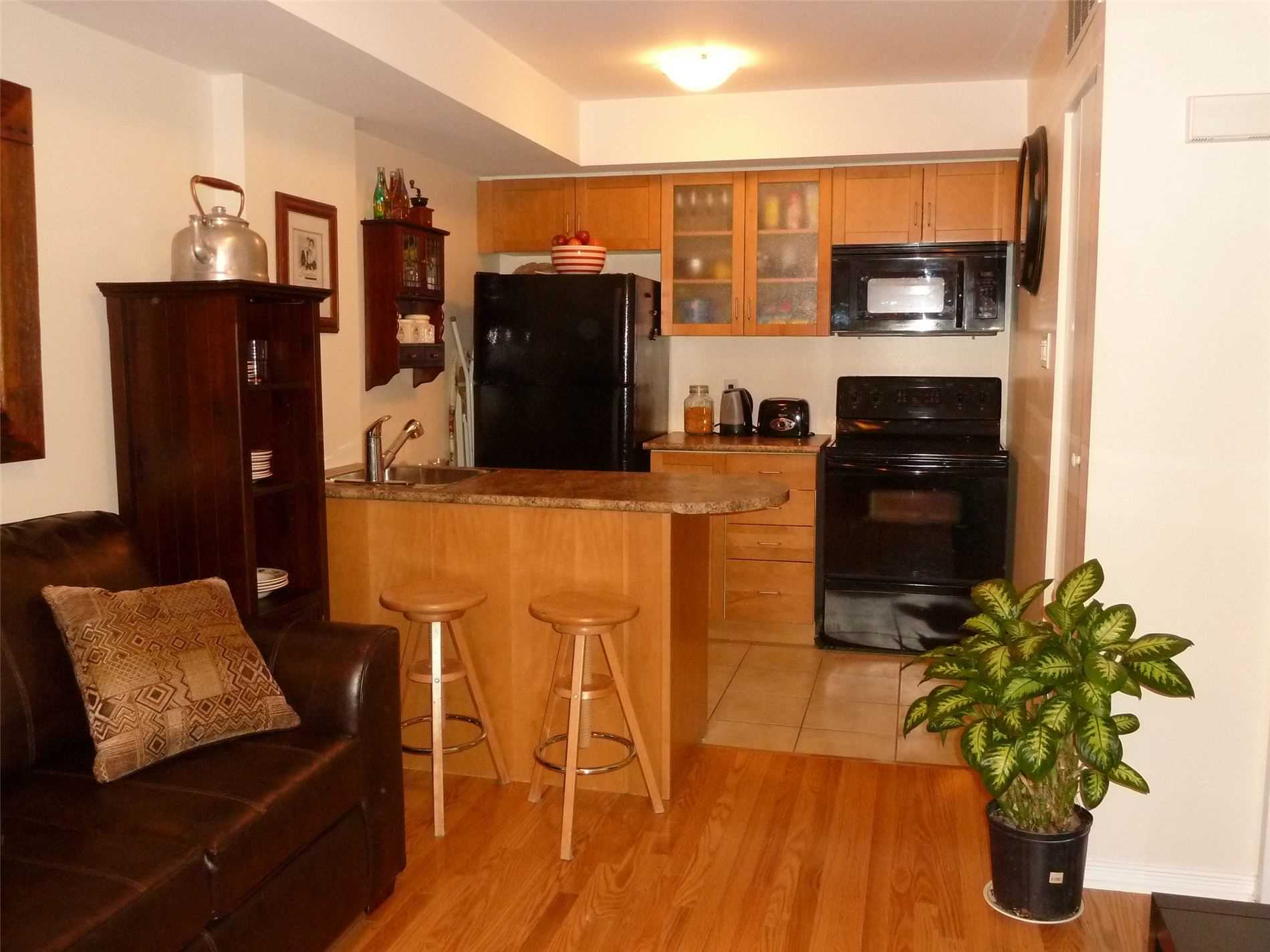46 Western Battery Rd, #805