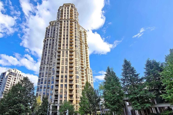 80 Harrison Garden Blvd 80 Harrison Garden Blvd