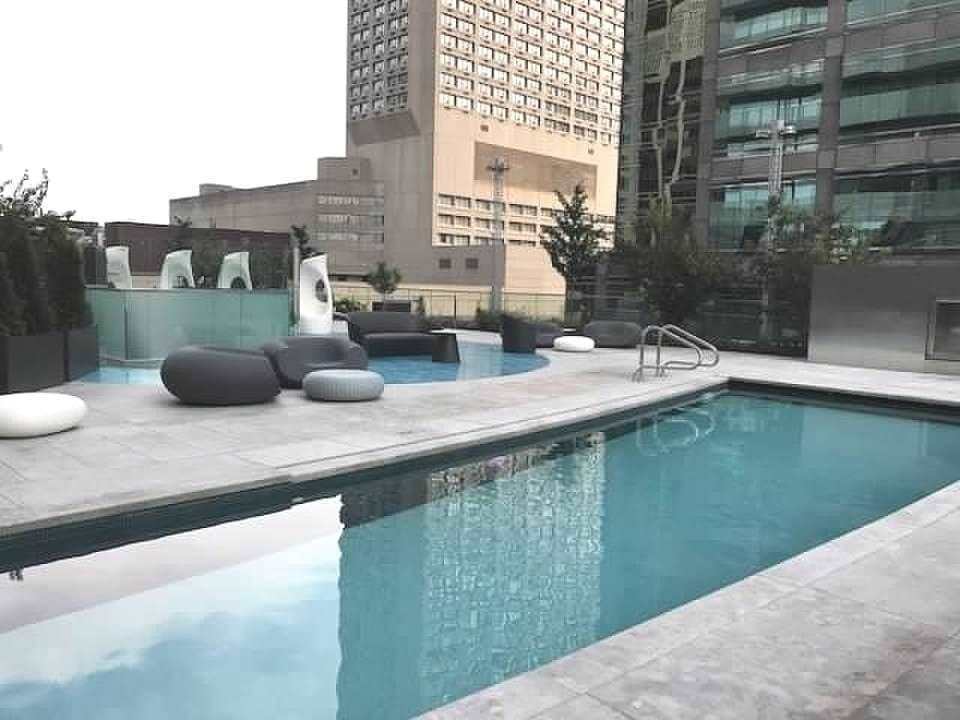 1 Bloor St E, #519
