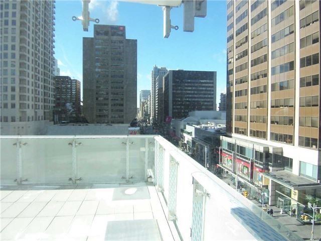 1 Bloor St E, #519