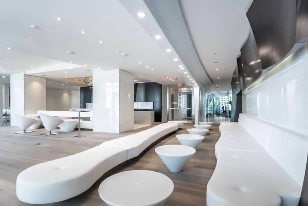 1 Bloor St E, #519
