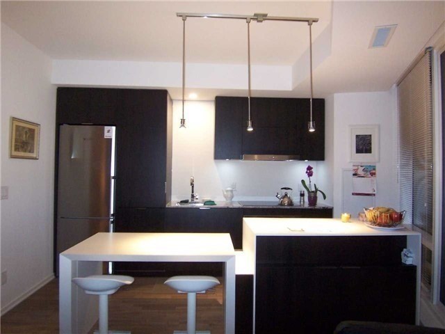 1 Bloor St E, #519