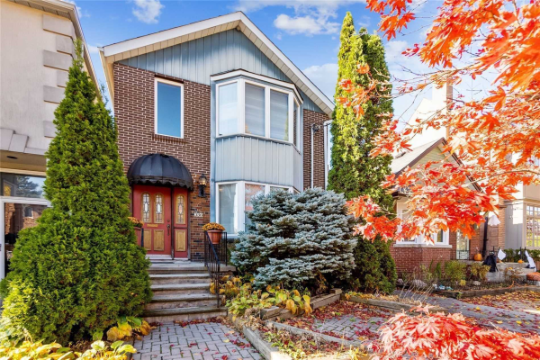 356 Cleveland St, Toronto