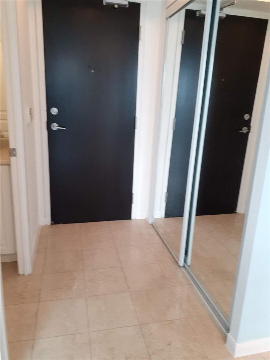 18 Yonge St, #1212