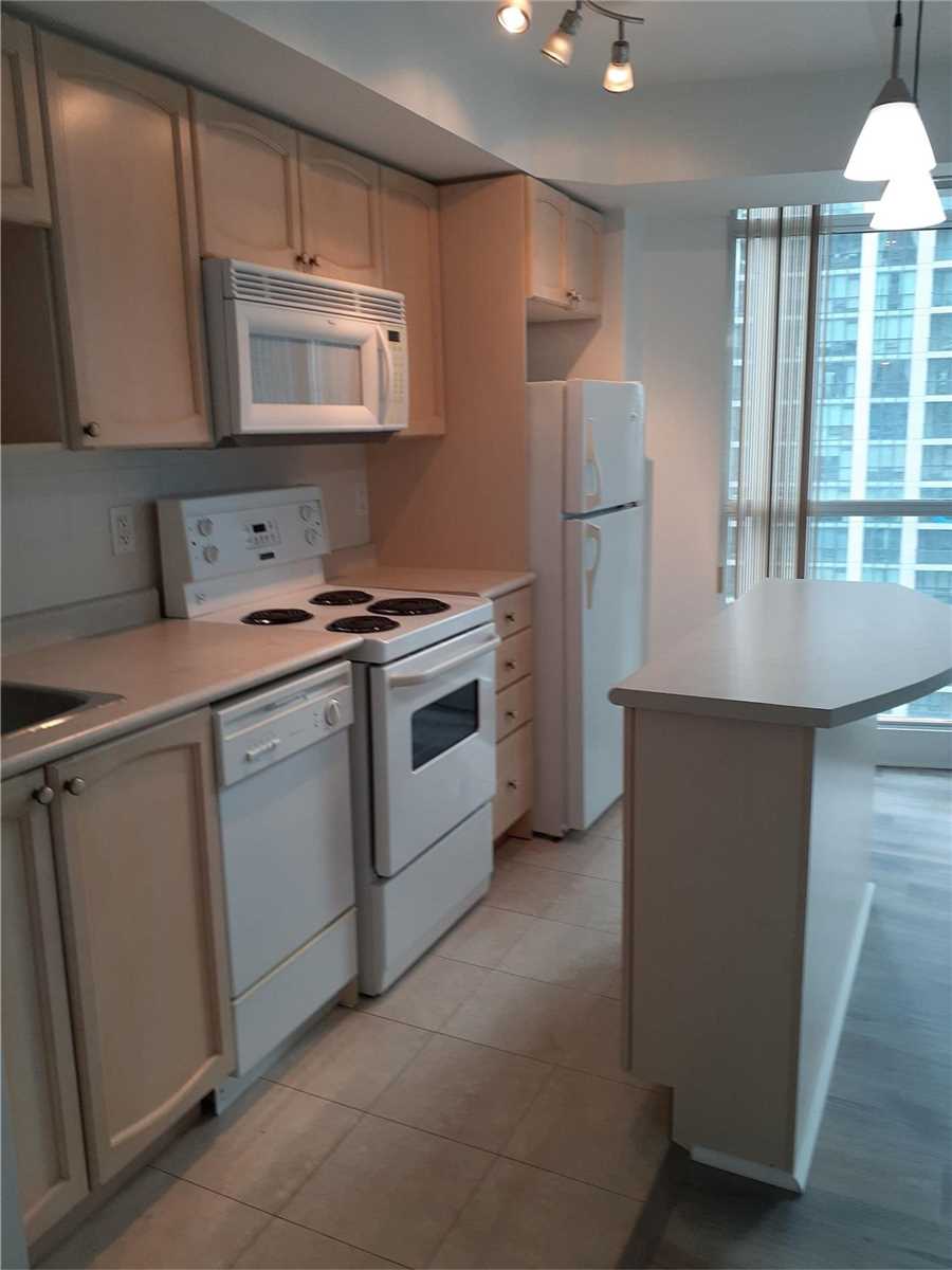 18 Yonge St, #1212