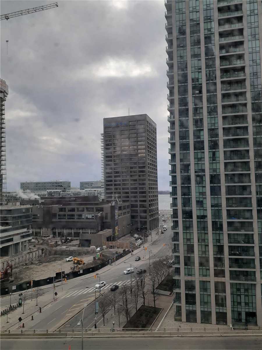 18 Yonge St, #1212