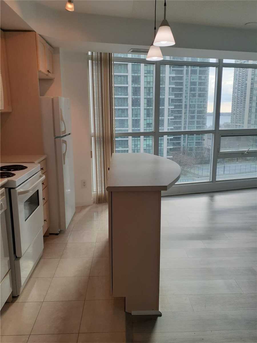18 Yonge St, #1212