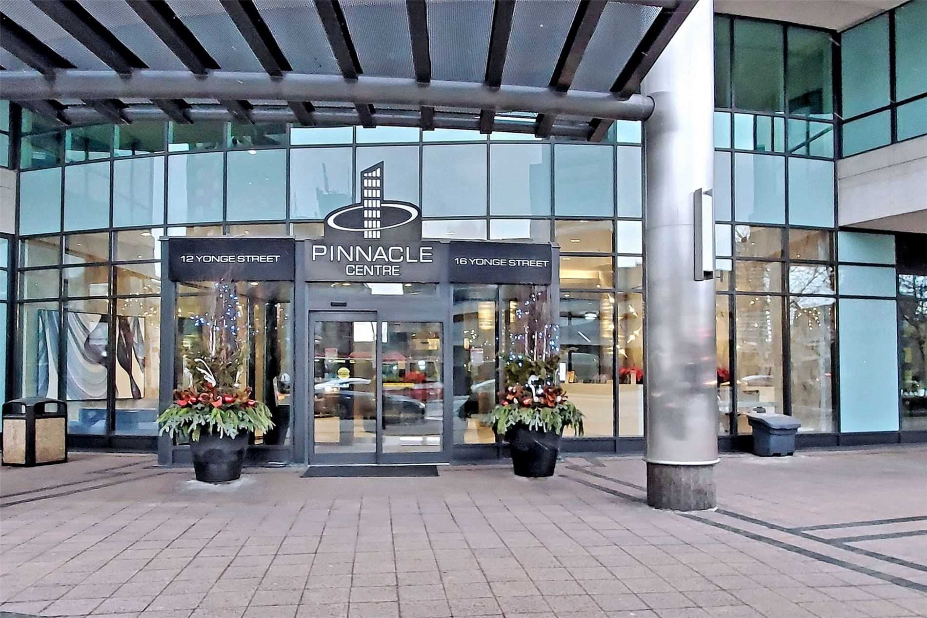 16 Yonge St, #2207