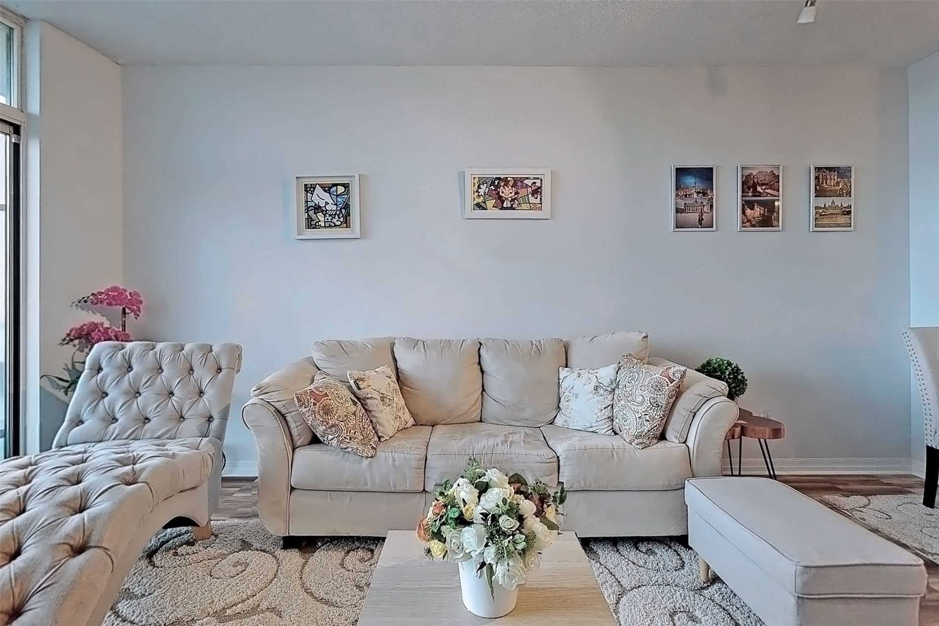 16 Yonge St, #2207