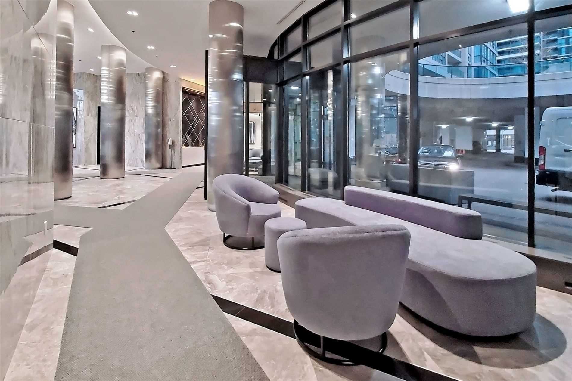 16 Yonge St, #2207