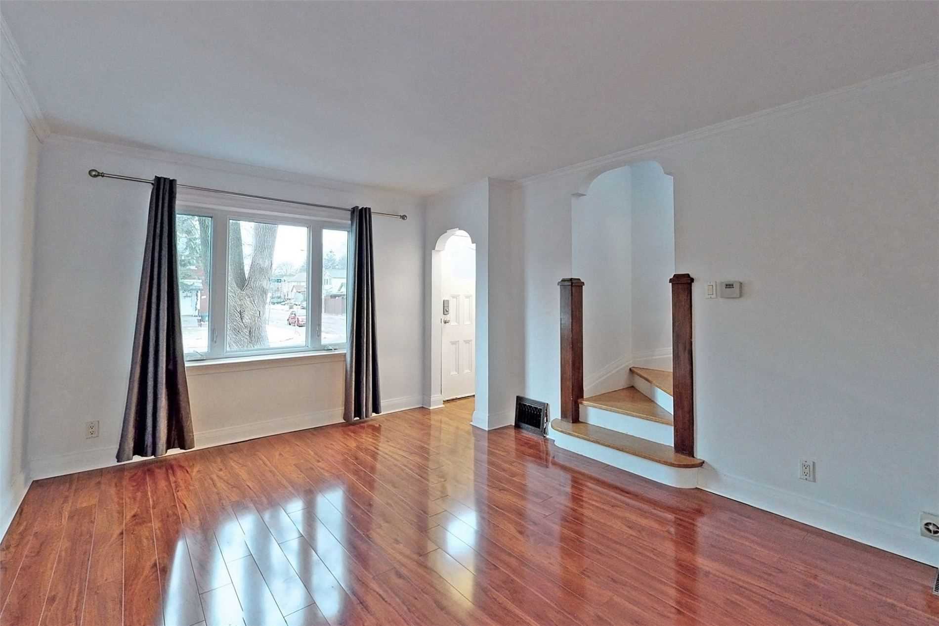 281 Laird Dr