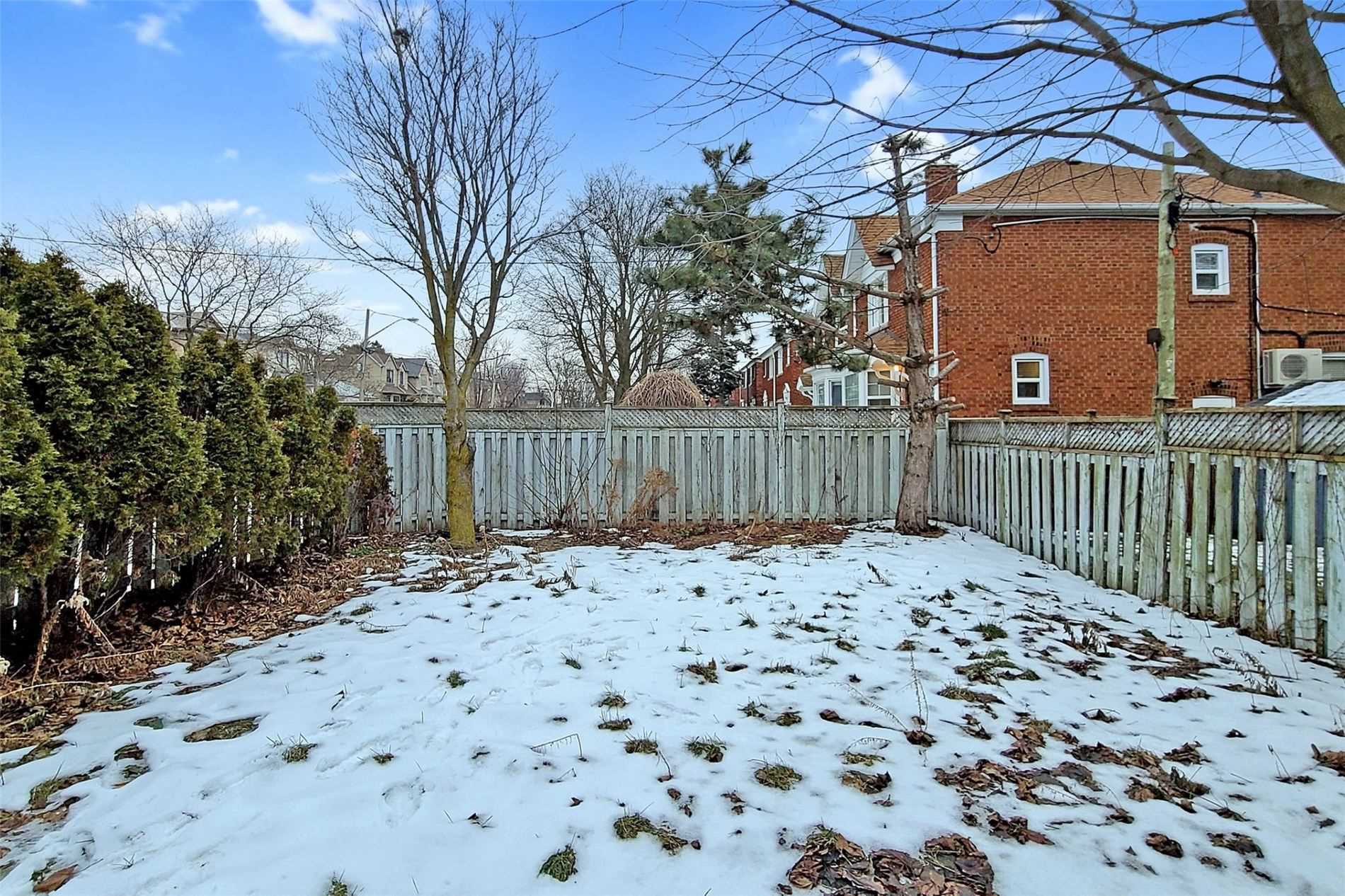 281 Laird Dr