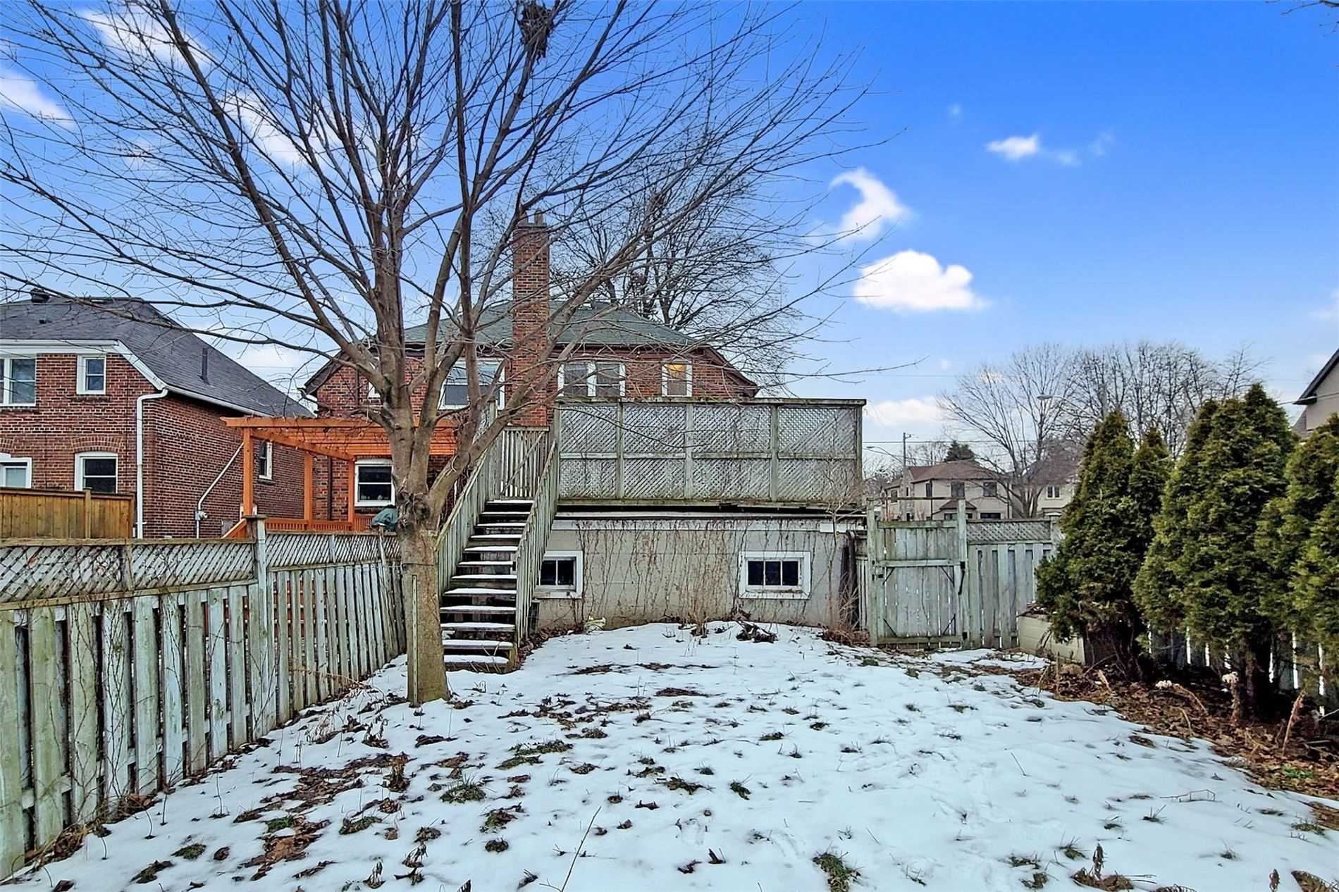281 Laird Dr