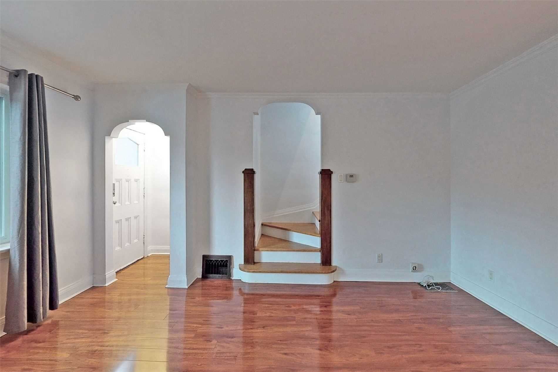 281 Laird Dr