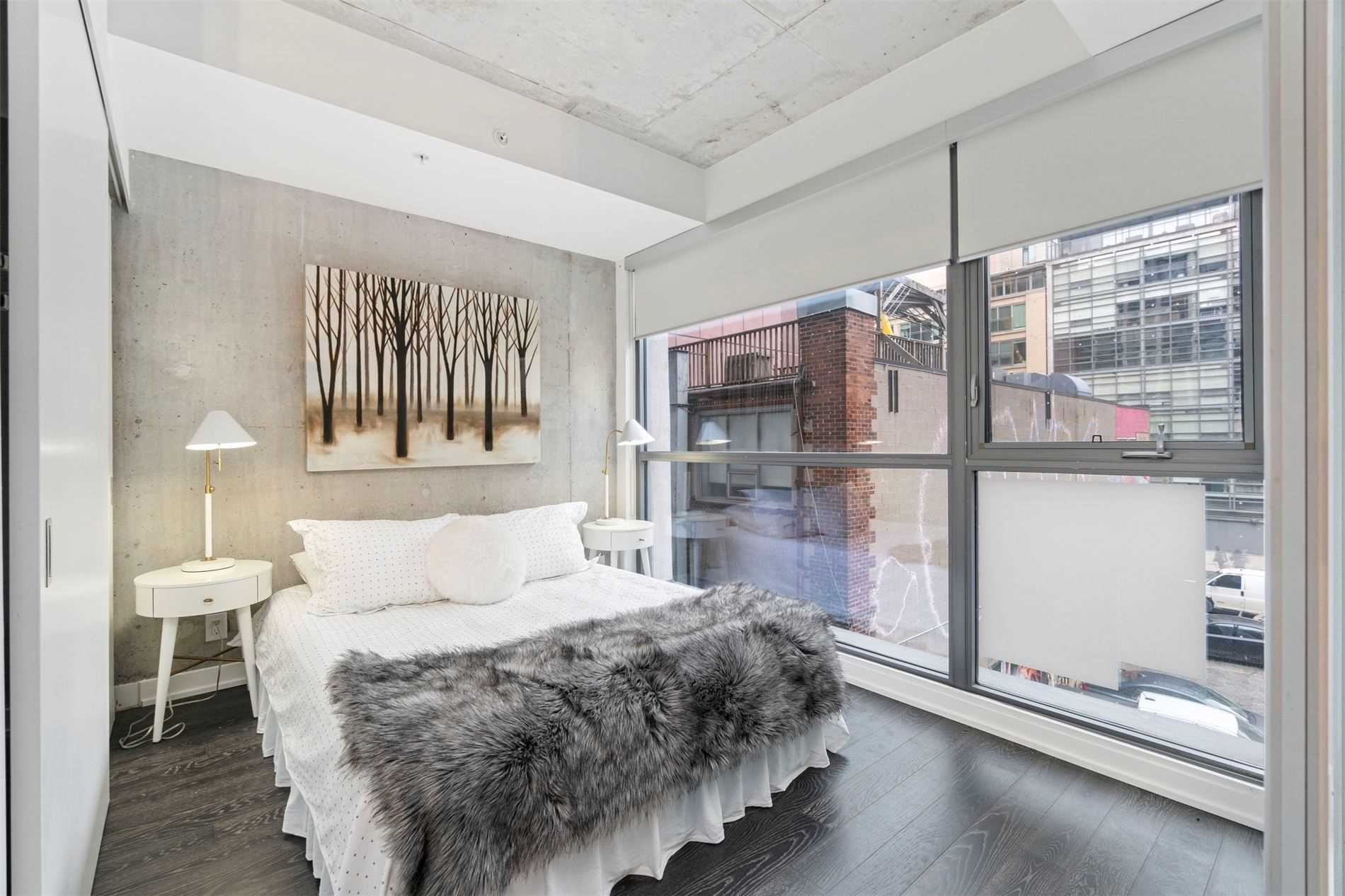 39 Brant St, #305